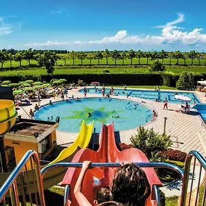 ***** Kemp Victoria Mobilehome In Centro Vacanze San Francesco Itálie
